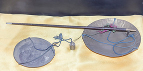 ����������