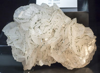 ���Ͼ��巽��ʯ