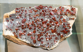 Ħ��緯Ǧ��ʯ