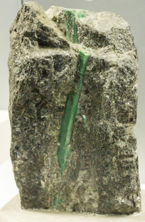 ������ɽ����ʯ