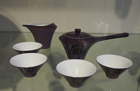 �������