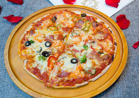 ��ɫ����