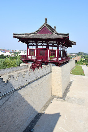 �Ŵ���ǽ������Ӱ