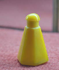 ��ɫ׶�α��̺�