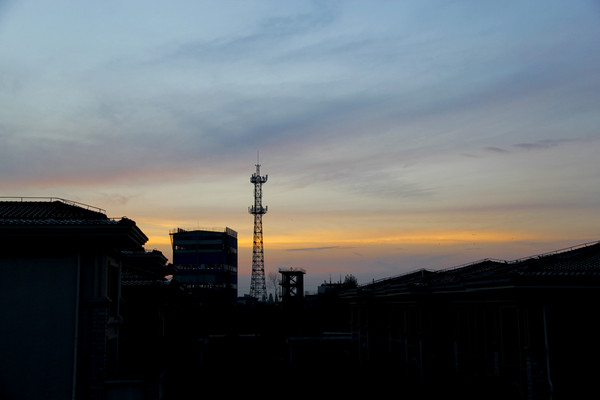 ������ɫ����