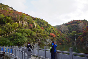 ɽ����ˮ����Ȼ����