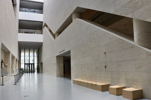 ɽ��������¥��