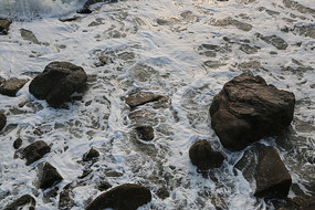 ���Ӻ��˺�ʯ