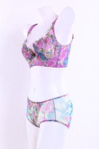 �Ų���Ůʿ���²���