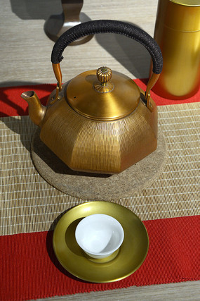 ����ͭ��