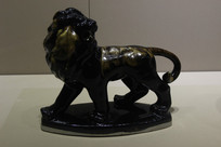 ���Ժ�ʨ����