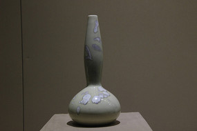 �ᾧ��С�ɻ�ƿ