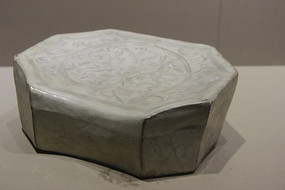 �������������ĵ���ư˽���