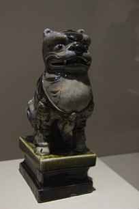 �������