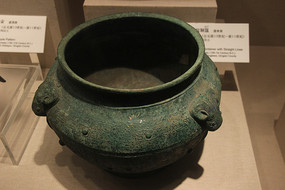 �̴����������