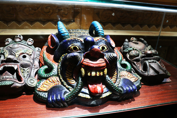 ��������