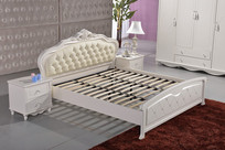 �е���ͷ�񴲼��¹�