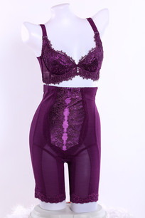 ����ɫŮʿ���η�����������