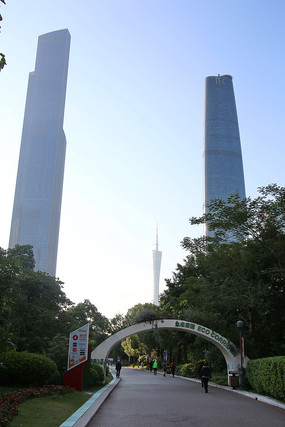 ������̬�ȵ���Ĵ�¥