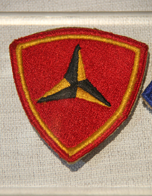 ���������Ӻ�ɫ����