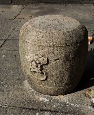 ����ʱ��˫��ʨͷʯ��