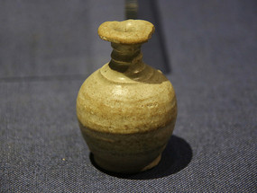 �δ����������С��ƿ