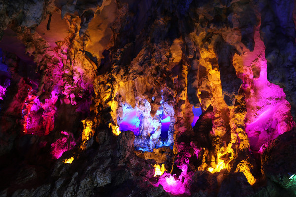 �ܶ����ϵ�����ʯ