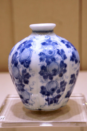 �念���໨�������С��