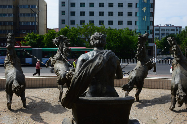 ��������