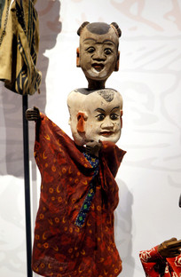 ���������ǿľżϷ��ɫ֮��ͷż