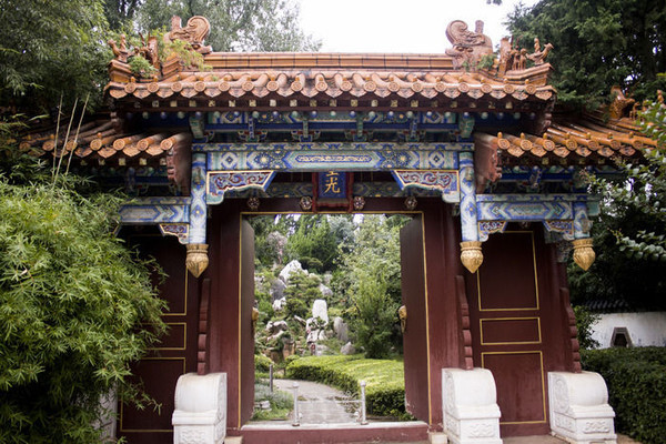 ��ɫ�ĹŽ���