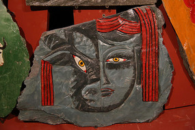 ��ɫʯ������ţͷ