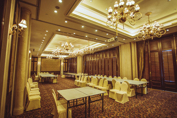 �Ϻ������