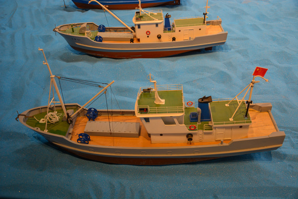 ��ģ���ֶ����洬