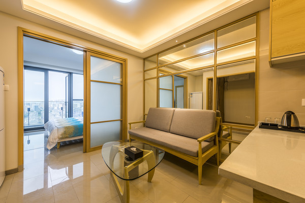 ����ͷ�����