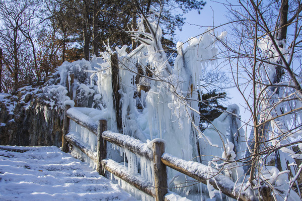 雪石是什么背景图片