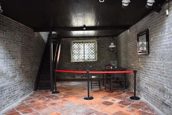 ��ɫ�������������