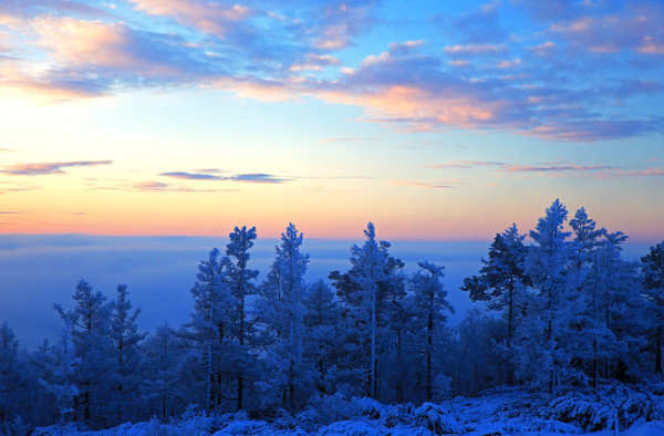 ���˰���ɽ����ڡ