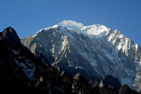 �������ӹ���ѩɽ