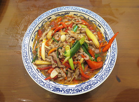 ������˿