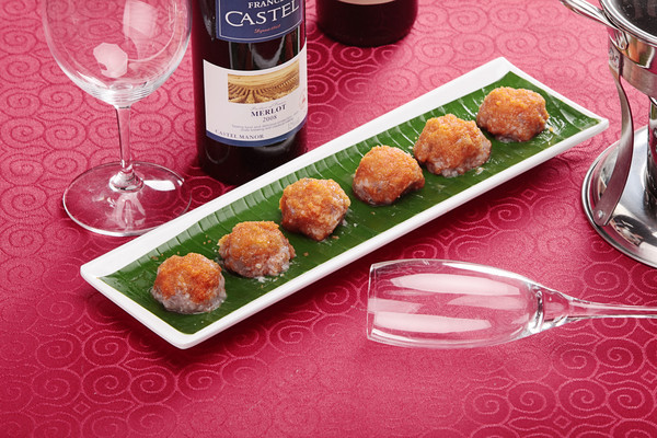 �������