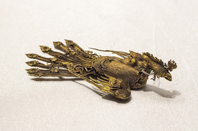 �������