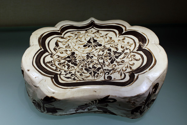 ���Ժڲʲ�֦������������