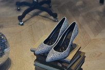 ��������Ůʿ�߸�Ь