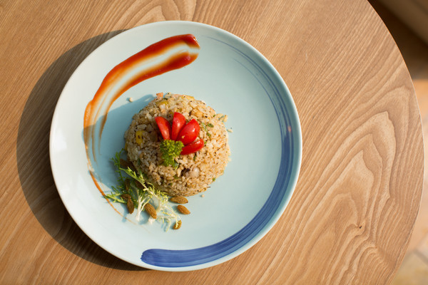 ����������