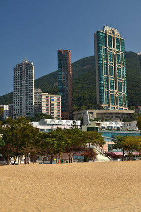 ���ߵĸߵ�סլ