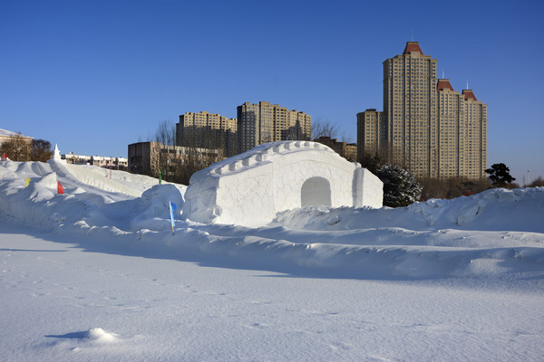 ��԰���ѩ����