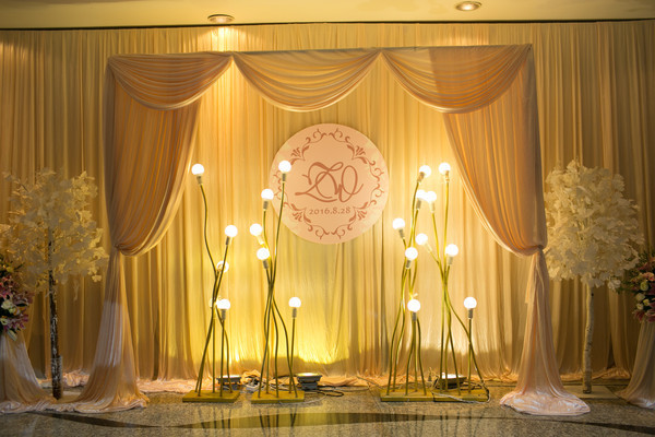 ��ɫ��̨����