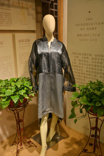 ��ɫ���޷���