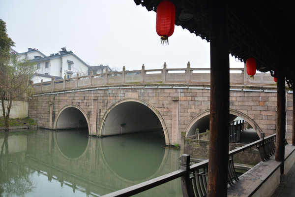 ����ʯ����